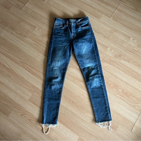 Levi's Women's Skinny Jeans - Blue - Picture 1 of 11